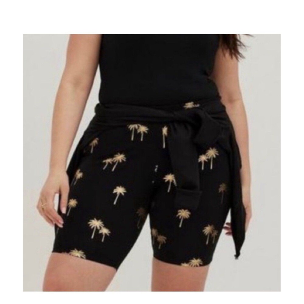 Torrid size 1 black gold foil palm tree athletic bike shorts
